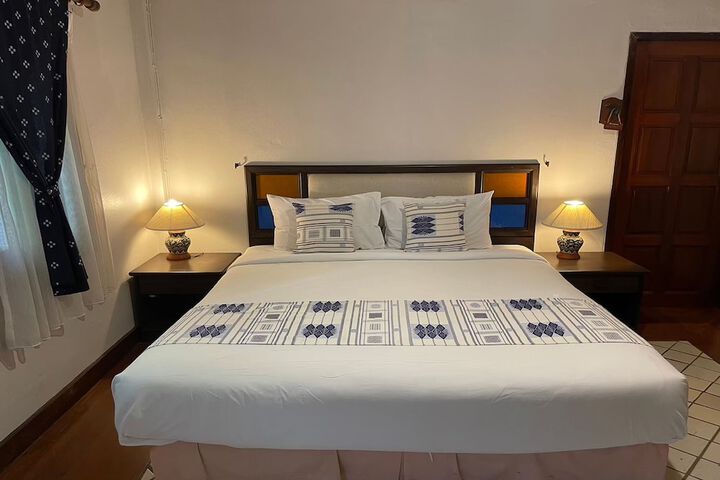 Room 2 of 53