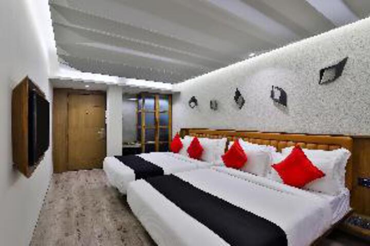 Room 3 of 4