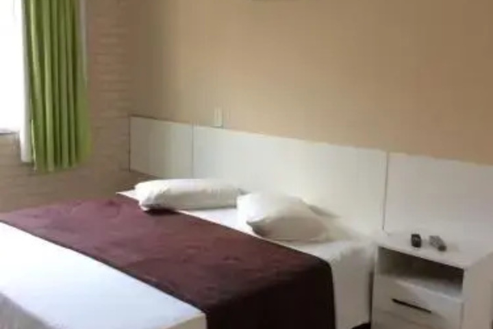 Room 4 of 15