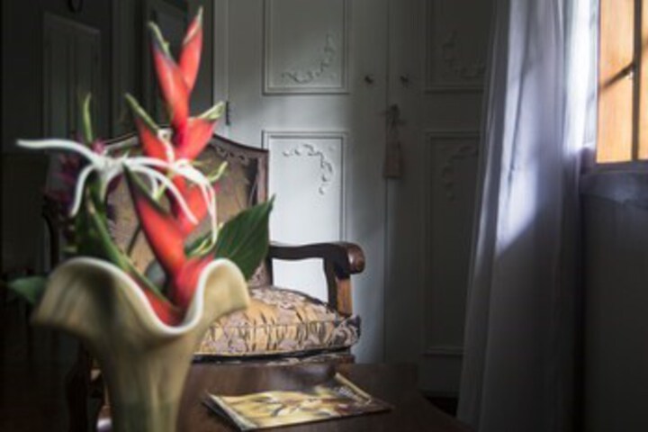Room 27 of 33