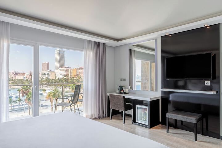 Room 25 of 145