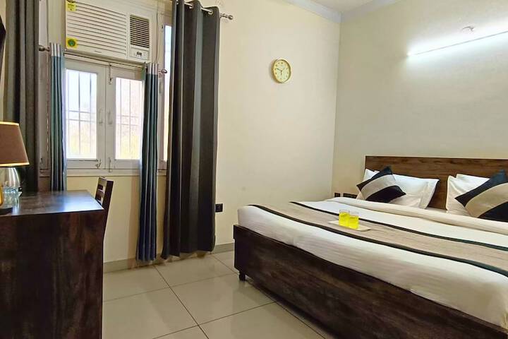 Room 34 of 61