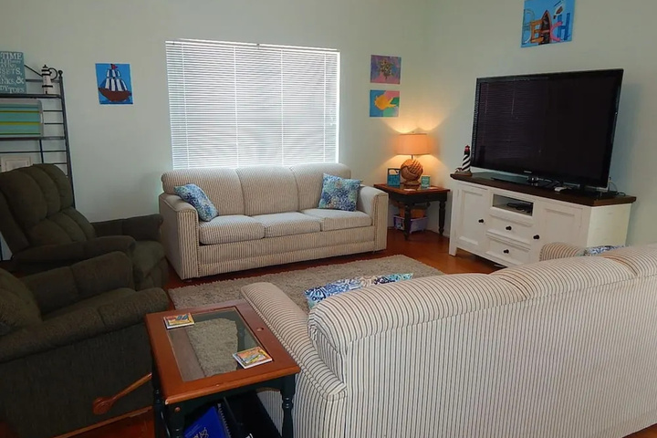 Room 4 of 11