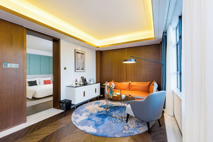 Room 25 of 86