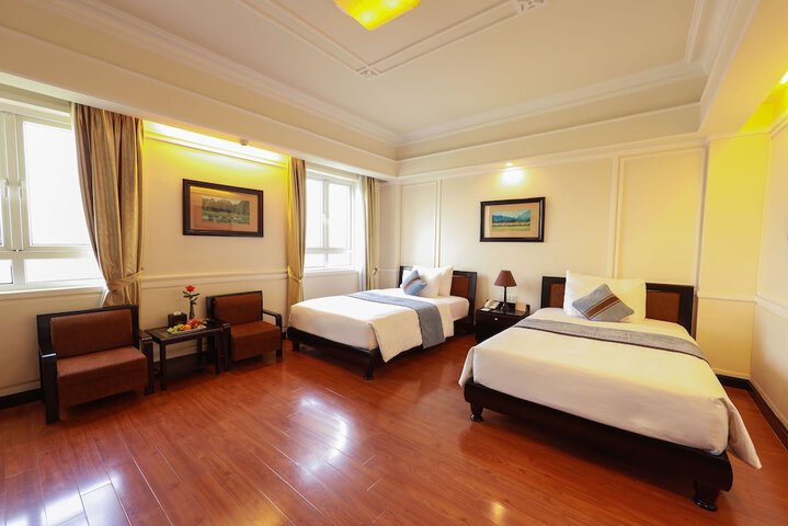 Room 15 of 151