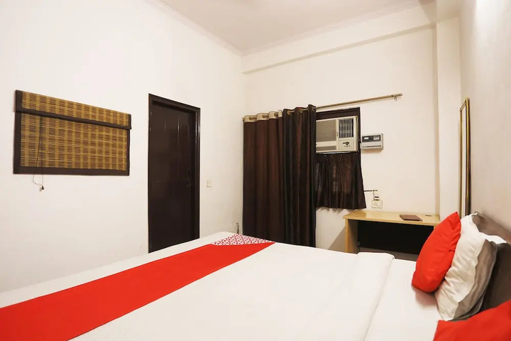 Room 7 of 17