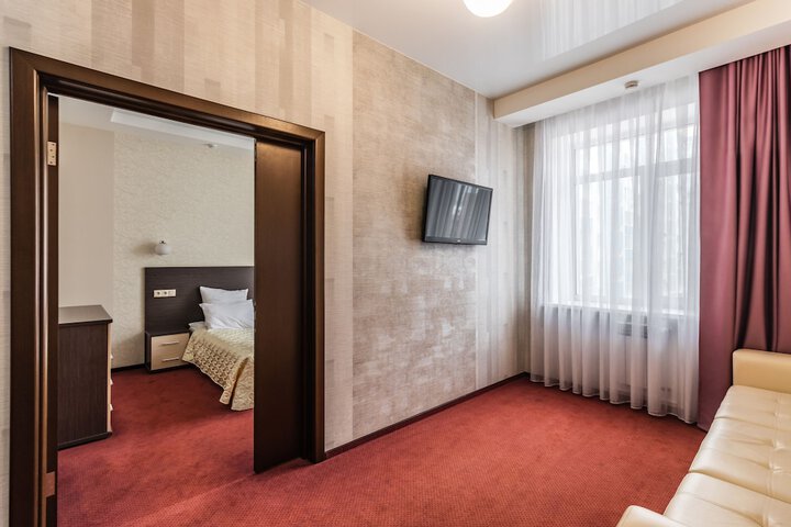 Room 19 of 42