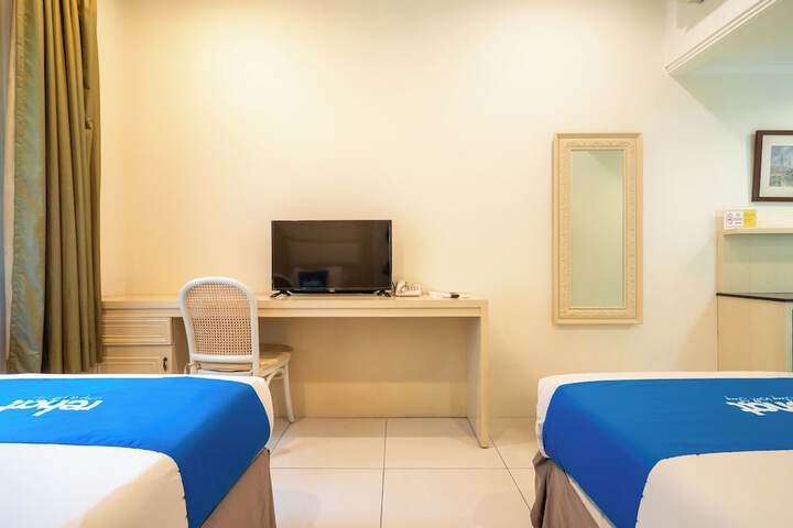 Room 13 of 75