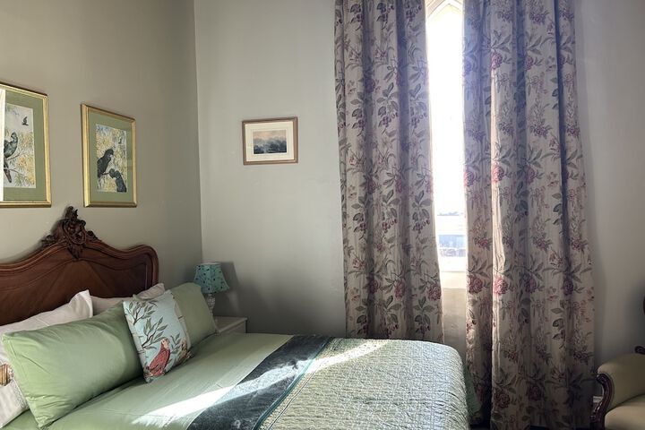 Room 12 of 84