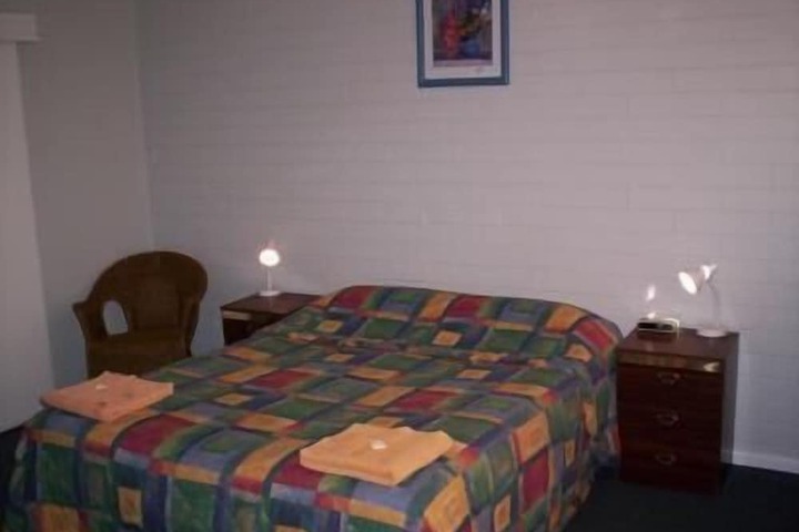 Room 7 of 38