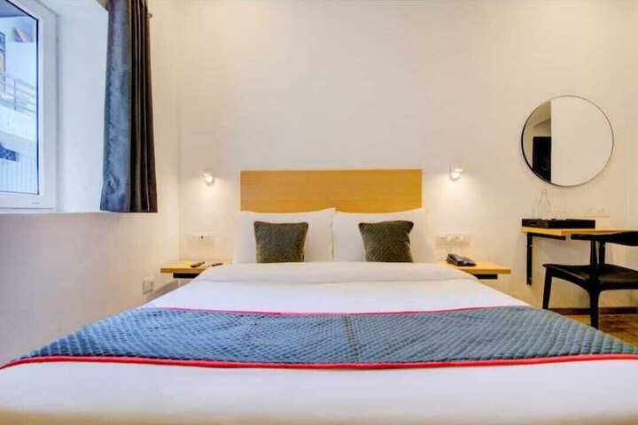 Room 6 of 23
