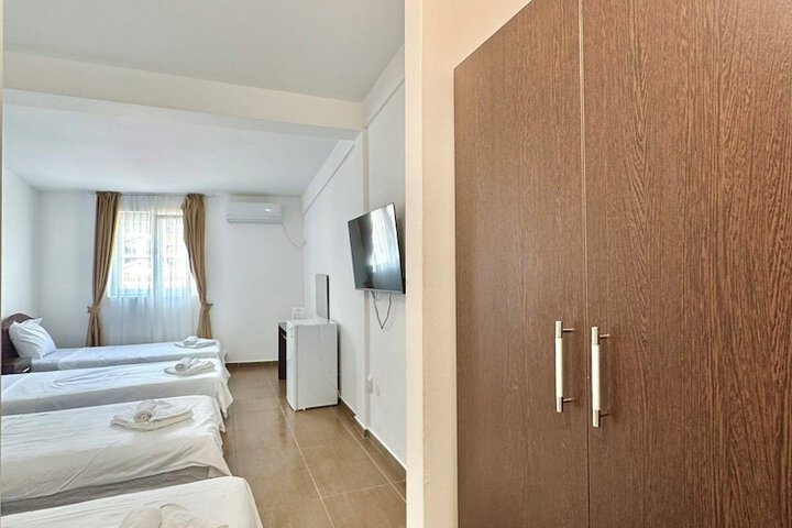Room 30 of 73