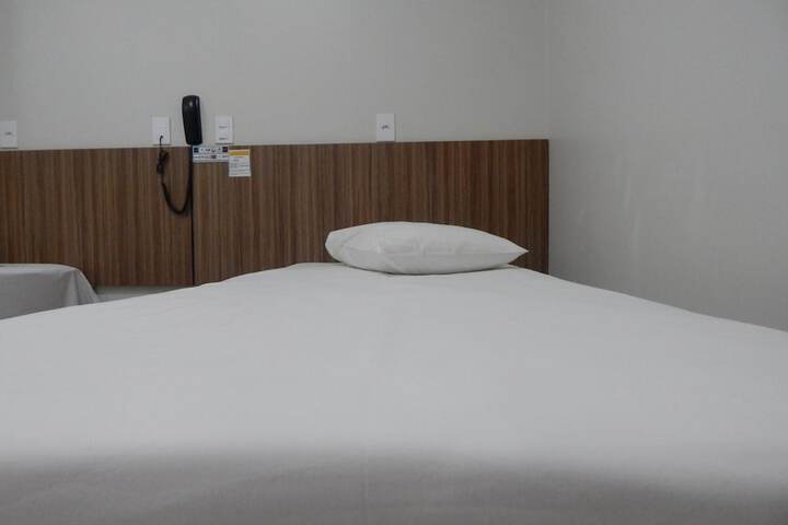Room 33 of 63