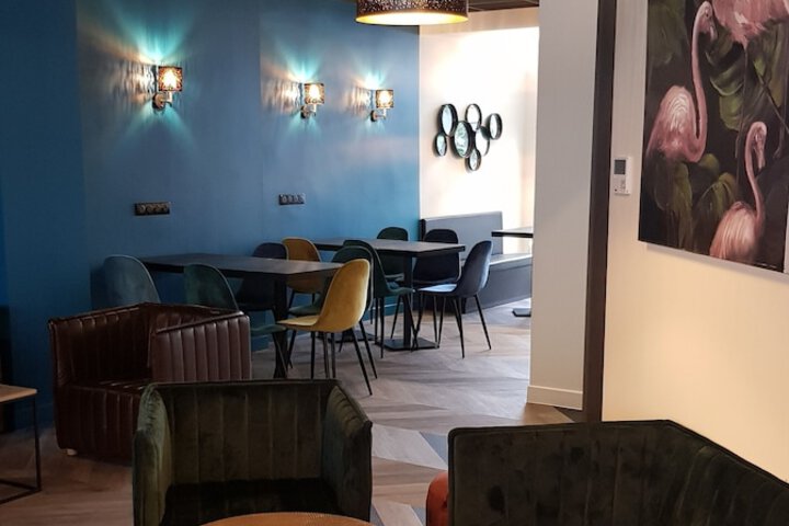 Entrance & Lobby