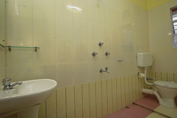 Room 25 of 25