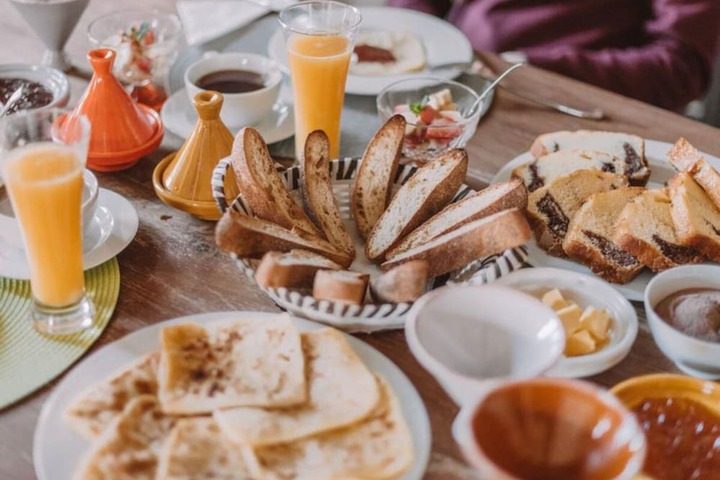Breakfast/Coffee Service 112 of 130