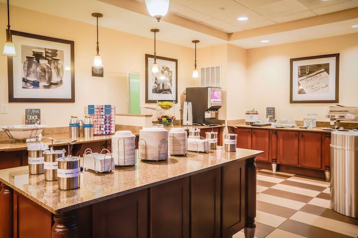 Breakfast area