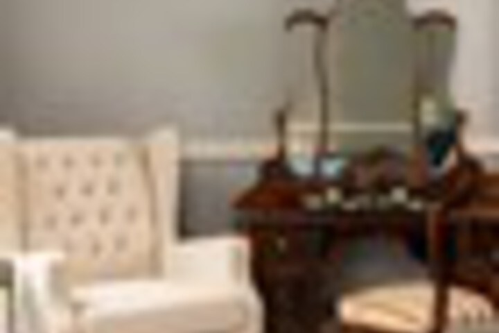 Room 98 of 282