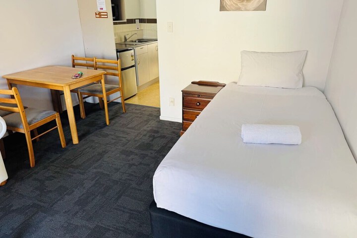 Room 44 of 75