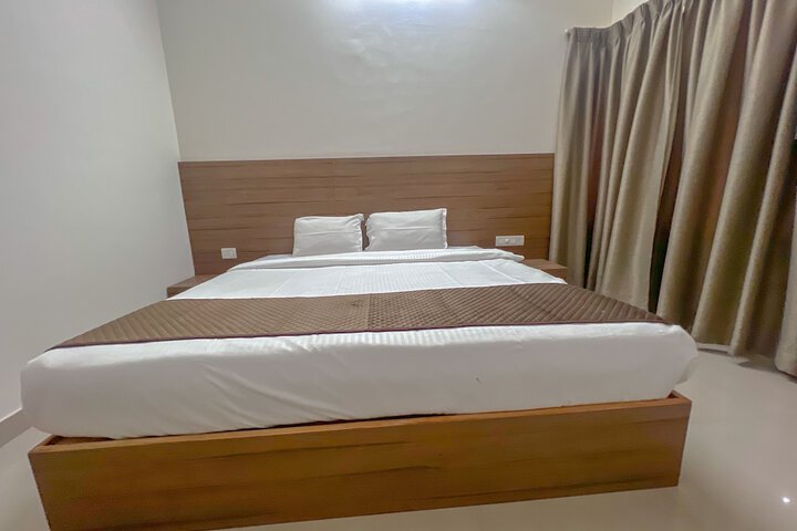 Room 26 of 76