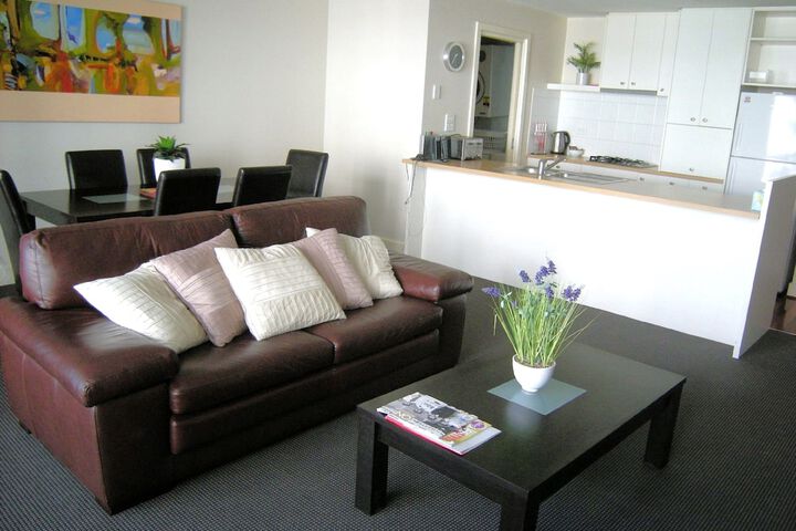 Room 8 of 28