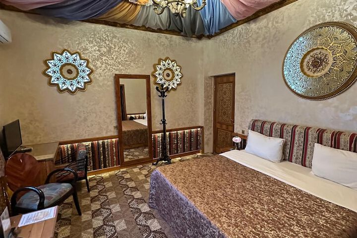 Room 48 of 140
