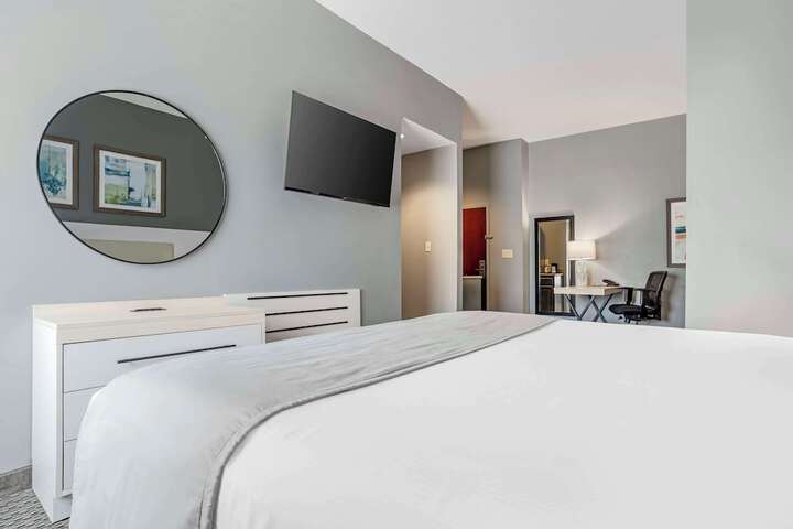 Room 16 of 37