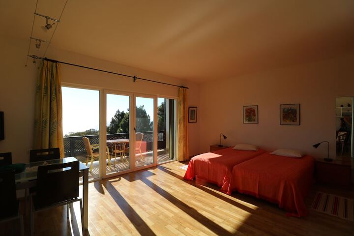 Room 9 of 41