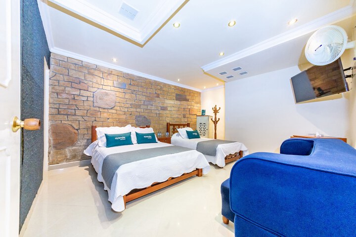 Room 17 of 32