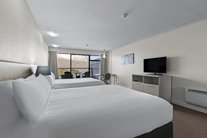 Room 13 of 49