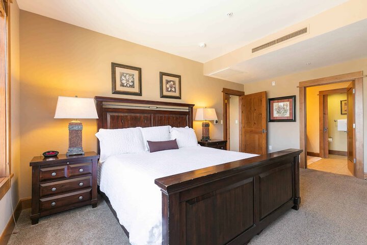 Room 17 of 443