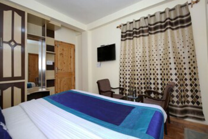 Room 14 of 24
