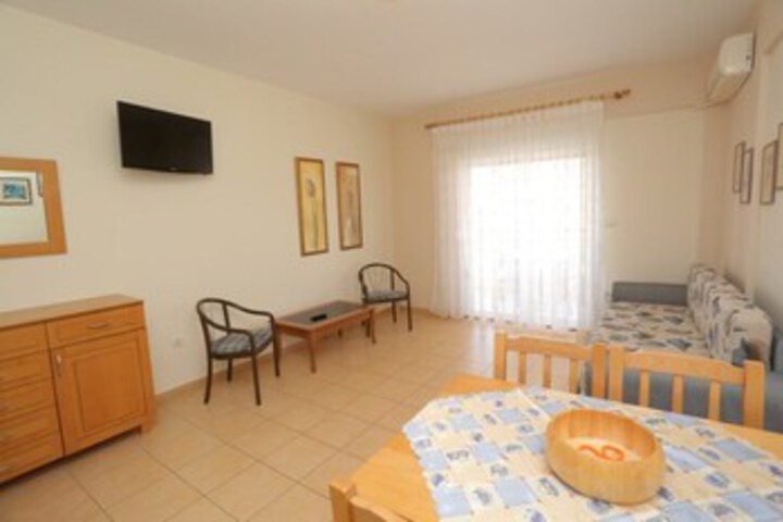 Room 16 of 43
