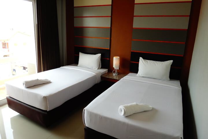 Room 10 of 39
