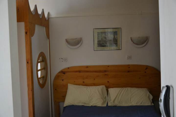 Room 25 of 70