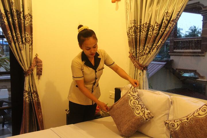 Room 12 of 49
