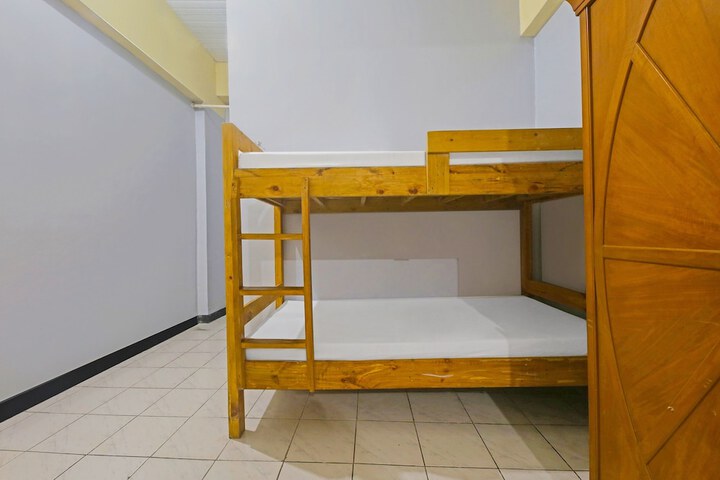 Room 12 of 30
