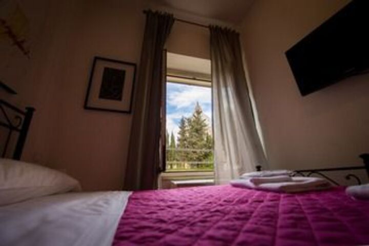 Room 7 of 19