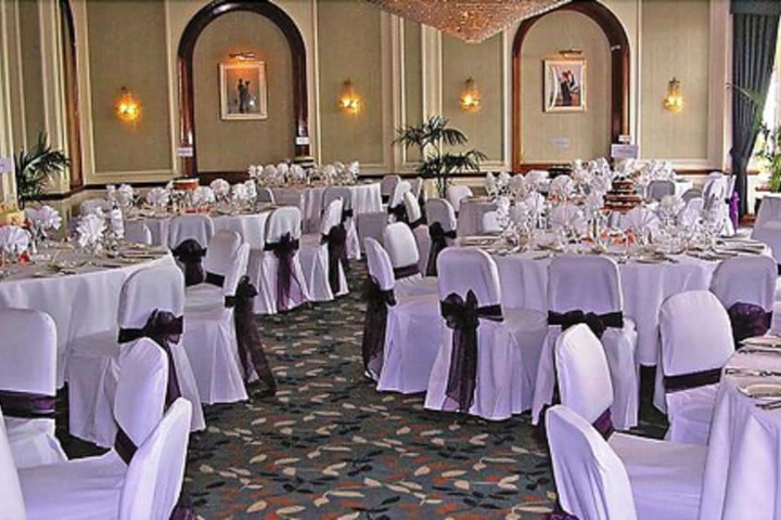 Ballroom/Hall 31 of 43