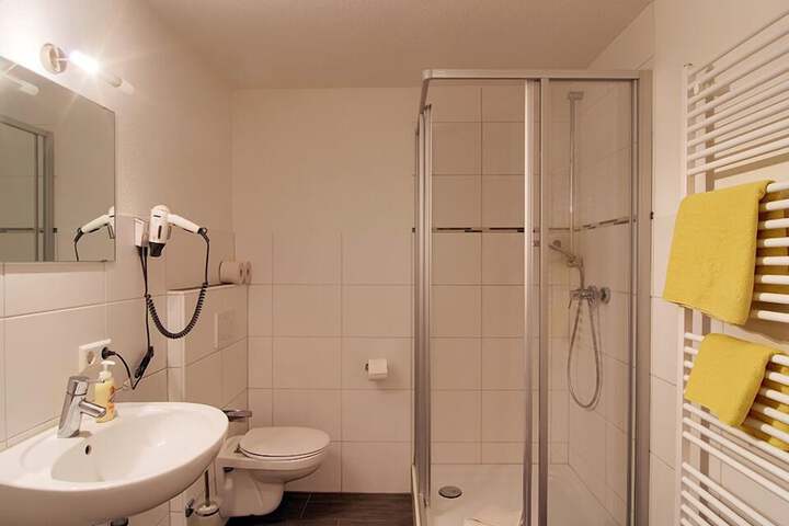 Room 15 of 24