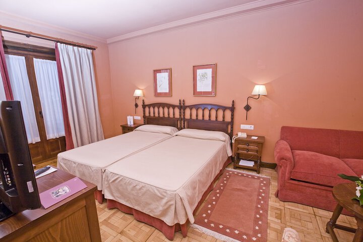 Room 6 of 57