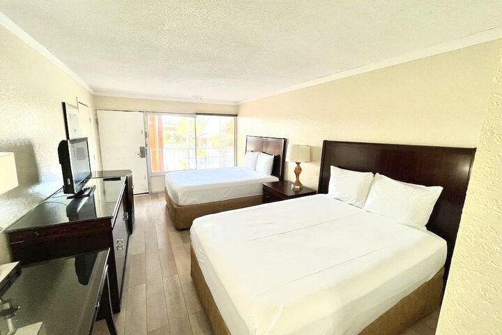 Comfort Double Room (3 of 5)