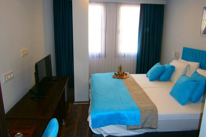 Room 10 of 51