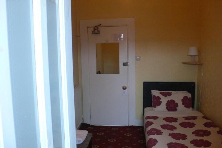 Room 14 of 29