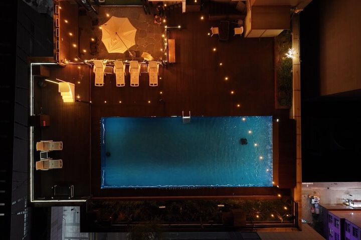 Pool 17 of 39
