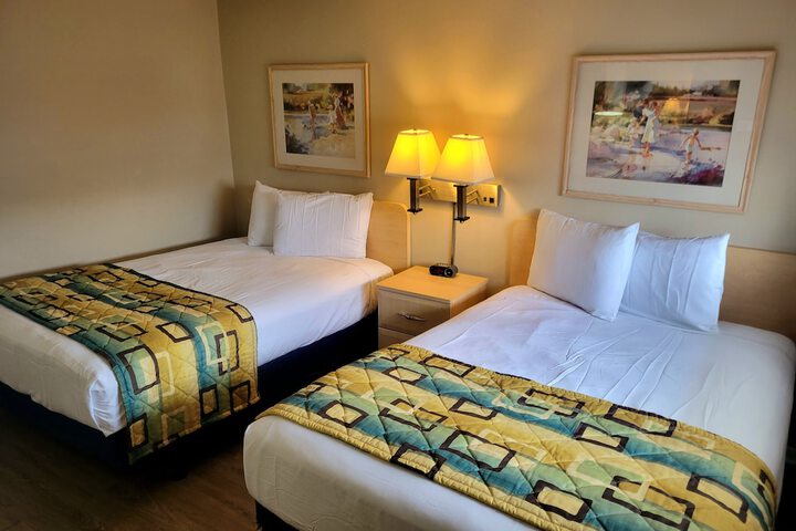 Room 2 of 44
