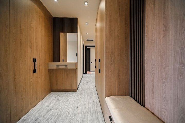 Ballroom/Hall 73 of 86