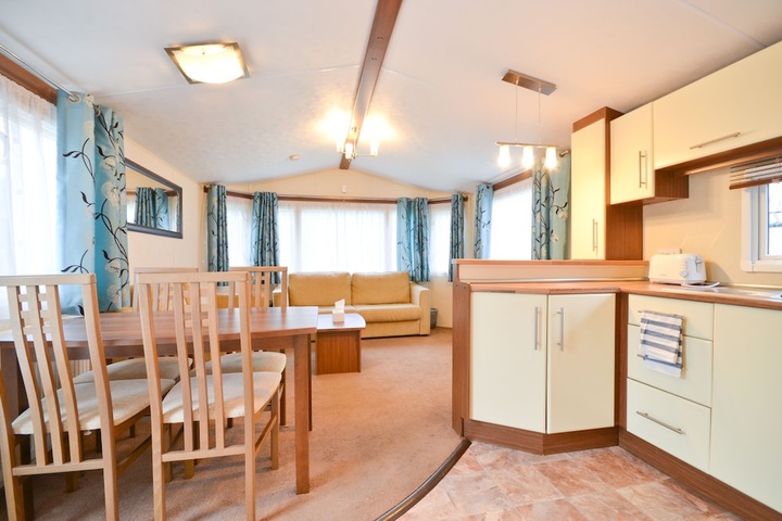 Room 5 of 13
