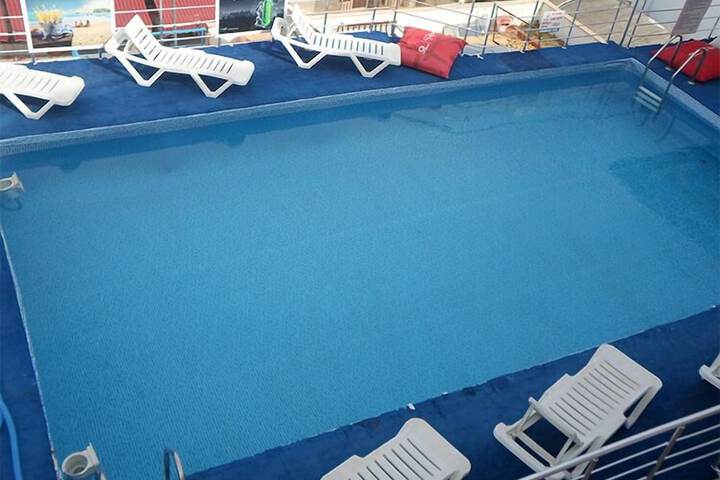 Pool 12 of 18