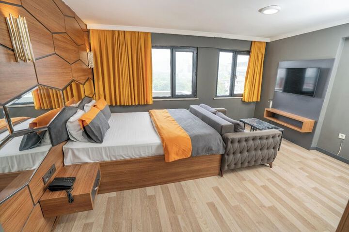 Room 3 of 13